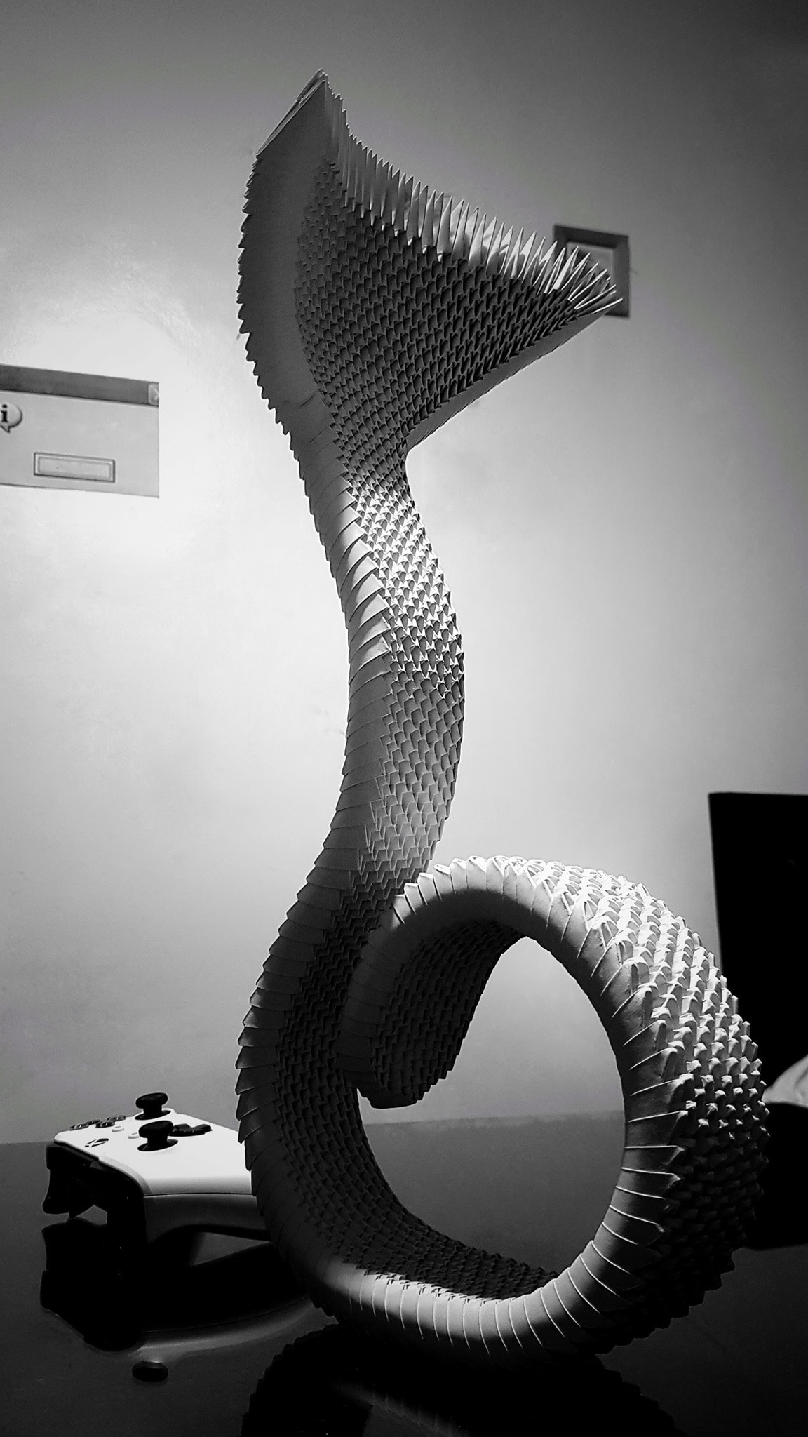 يا يهوذا، أبقبلةٍ تسلّم ابن الإنسان؟